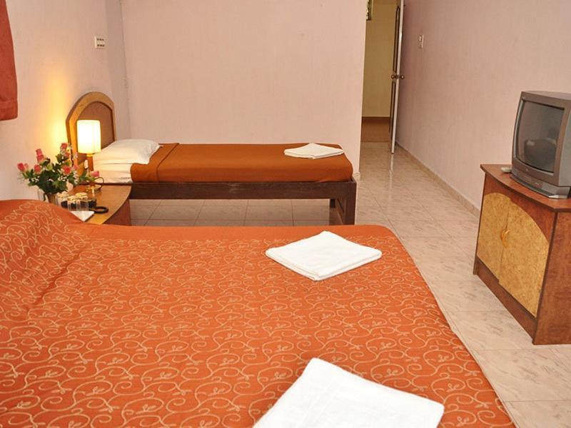 Hotel Picnic Plaza Sangolda Habitación foto